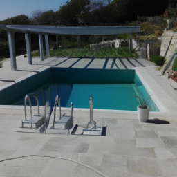 Fourniture et pose de liner pour piscine : choix de matériaux et processus d'installation Montmorency